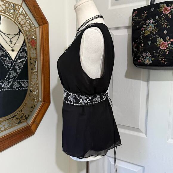 VTG Y2K Ice Black & White Silk Floral Embroidered Beaded Whimsy Fairy Top L - Picture 3 of 7